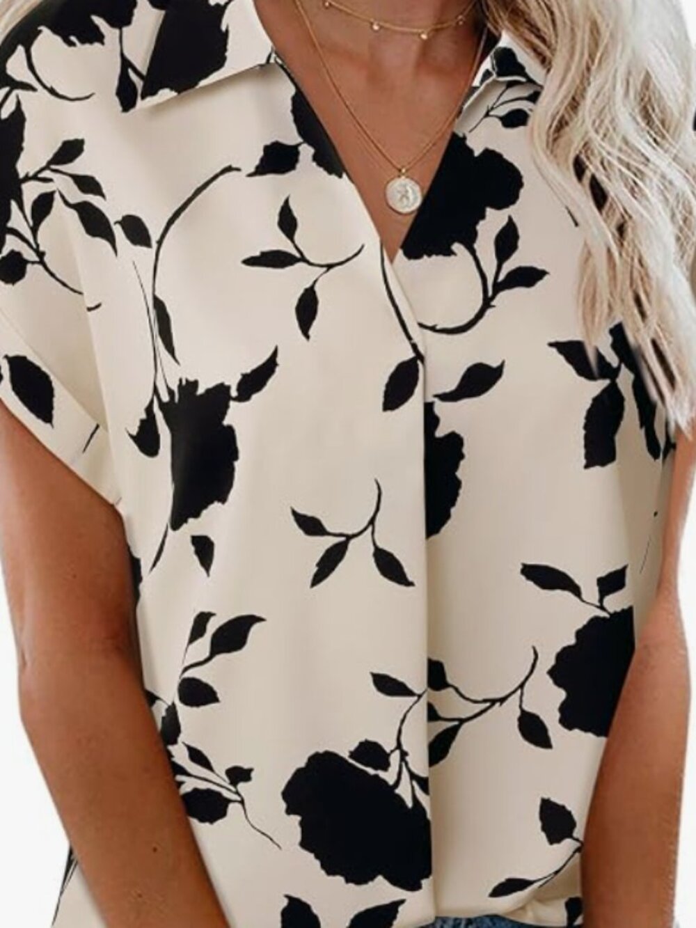Lightweight V Neck Blouse - Picture 2 of 3